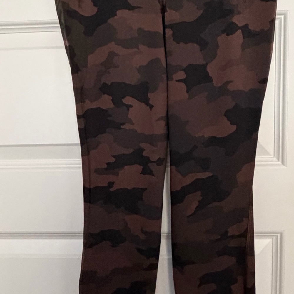 Lululemon Camouflage Print Leggings